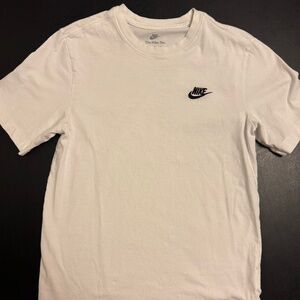 Nike Men's Sportswear Club T-shirt - Men's Small